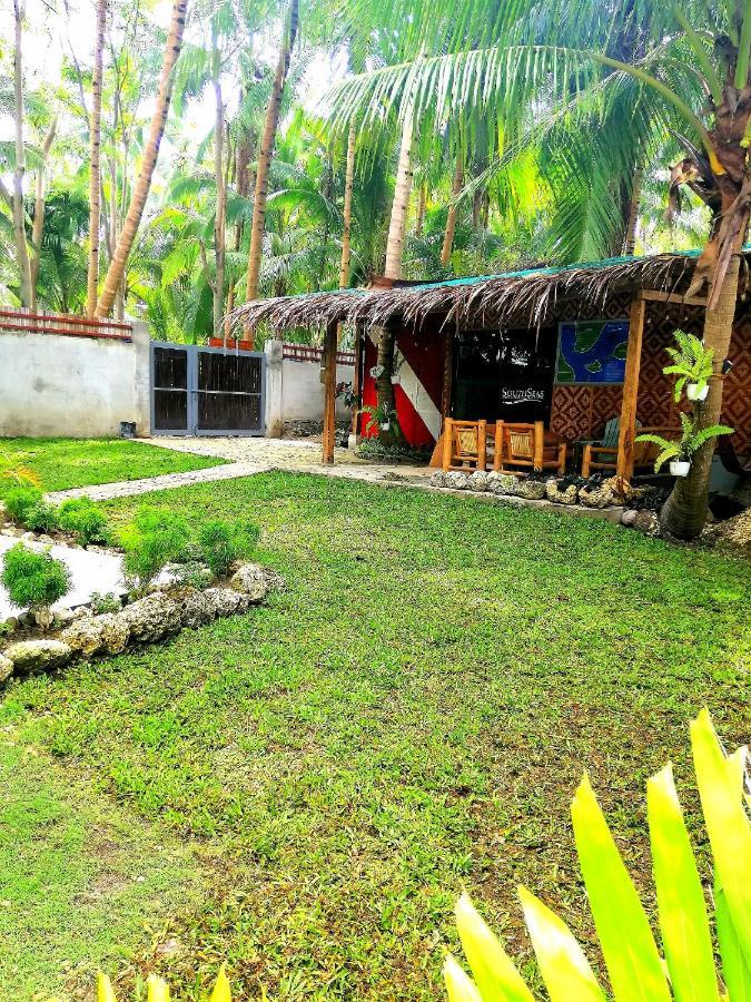 Southseas Beach Resort And Dive Center Santander Exterior foto