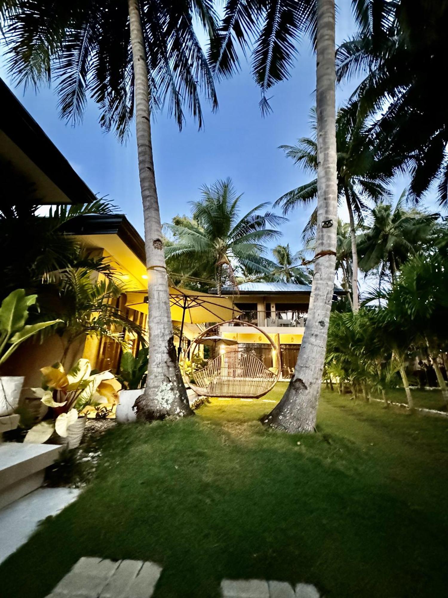 Southseas Beach Resort And Dive Center Santander Exterior foto