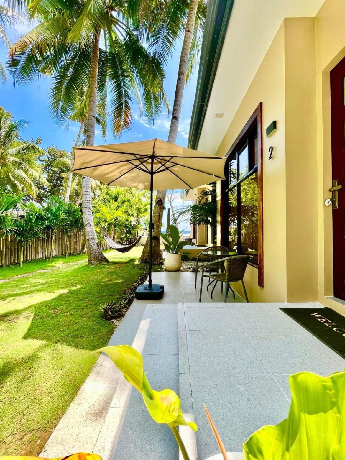 Southseas Beach Resort And Dive Center Santander Exterior foto